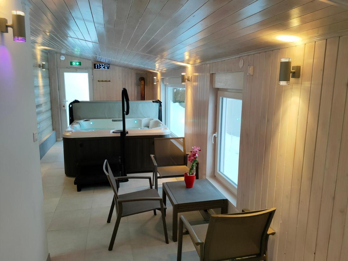 Gîte 829 Montagnes du Jura avec Spa et Sauna classé 3 étoiles Foncine-le-Haut Esterno foto